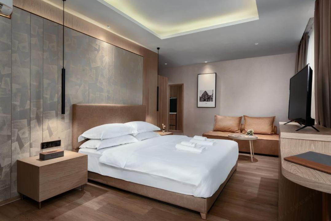 Sf Hotel Penthouse Residences Phnom Penh Zewnętrze zdjęcie
